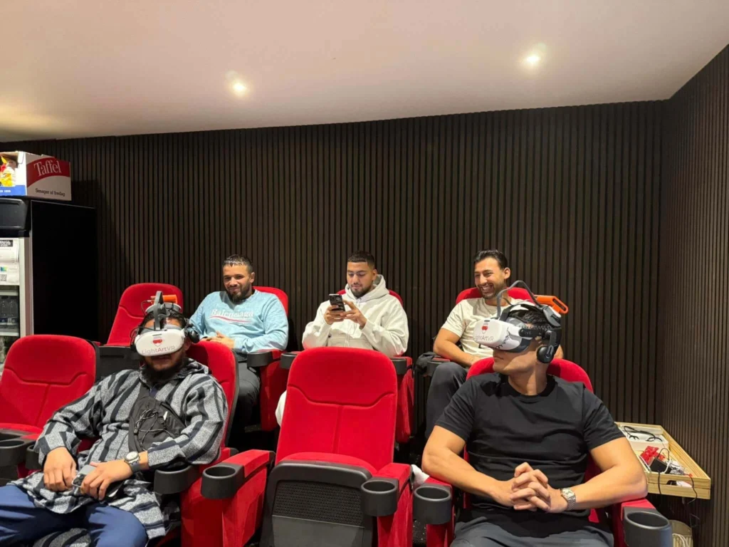 En lille biograf med VR briller